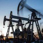 سقوط قیمت نفت با افزایش میزان ذخایر آمریکا